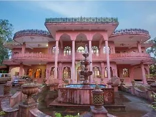 Vrindavan Retreat Hotel Kochi